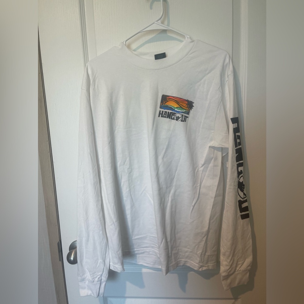The Hangout Women’s Size Medium Long Sleeve Tee Shirt.